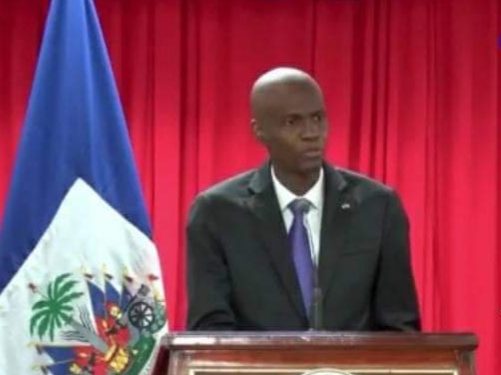 Haïti-Électricité : « Fini la cérémonie d’hommage à nos Aïeux, je me remets immédiatement au travail » dixit le Président Jovenel Moïse