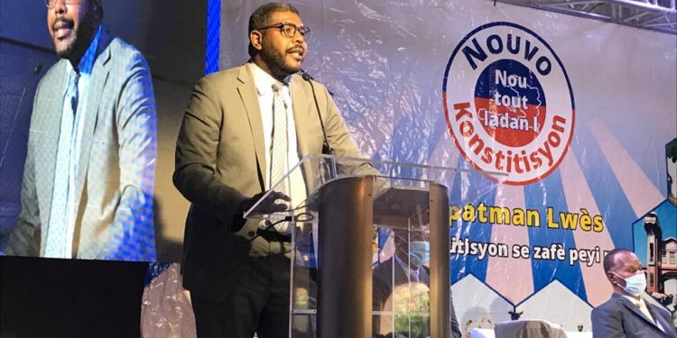 Haïti/Identification : Le Gouvernement a déjà délivré gratuitement 1 million d’actes de naissance, a indiqué le ministre Guy François