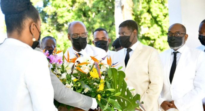 Commémoration : Le Premier ministre Ariel Henry a fait une offrande florale en mémoire de l’Empereur Jean-Jacques Dessalines