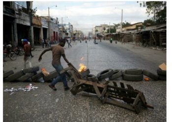 L’entrée en vigueur des nouveaux prix du carburant a confronté à la mobilisation populaire