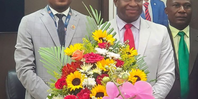 Haïti/Administration : Le nouveau ministre des affaires sociales, Odney Pierre Ricot rend visite à l’ONA