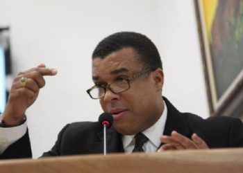 Haïti-Politique : Steven Benoît démissionne de son poste virtuel de Premier ministre