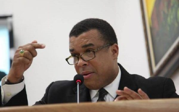 Haïti-Politique : Steven Benoît démissionne de son poste virtuel de Premier ministre