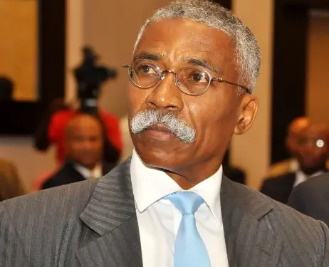  Le projet de stade de l’ancien sénateur Patrice Dumont, de la promesse de campagne au mensonge historique 