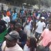 Haïti-Politique : des militants dans les rues de Pétion-Ville pour exiger le départ d’Ariel Henry