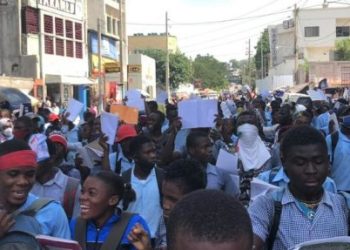 Haïti-Protestation des élèves pour un retour en classe et contre l’inaction des autorités