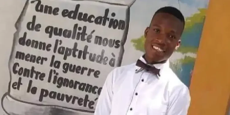Décès tragique d’un étudiant de l’UEH en pleine présentation : conséquence de la terreur des gangs ou le laxisme de l’État », selon des observateurs