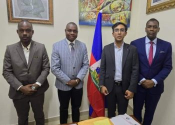 À la rencontre des potentiels bénéficiaires : le directeur de la CAS s’entretient avec une délégation de l’OEA pour faciliter l’accès à des documents d’identités