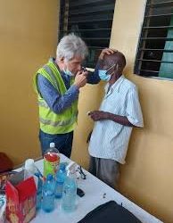 Des soins pour tous : le Dr Frantz Large poursuit son combat pour la santé visuelle à Canaan