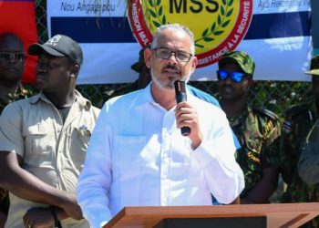 Réouverture de l’aéroport Toussaint Louverture : le Premier ministre visite les travaux de sécurisations