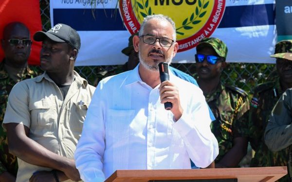 Réouverture de l’aéroport Toussaint Louverture : le Premier ministre visite les travaux de sécurisations