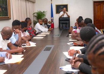 Urgence humanitaire : le Premier ministre Alix Didier Fils-Aimé promet de ne jamais abandonner les déplacés