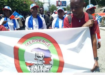 18 Mai : le parti Émergence Patriotique de René Civil célèbre en grande pompe le bicolore à de Delmas