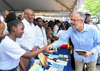 Livres en folie : le Premier ministre célèbre la culture comme rempart et promesse d’avenir