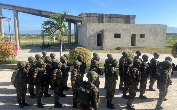 Sécurité : vingt-neuf soldats haïtiens en formation en Martinique dans le cadre du partenariat militaire avec la France