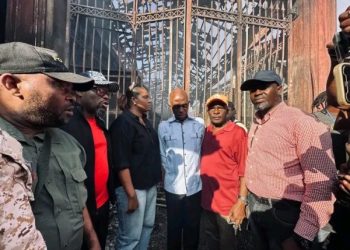Incendie du marché Cluny : le Gouvernement se rend auprès des sinistrés au Cap-Haïtien