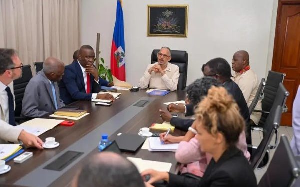 Sécurité et réinsertion : le Premier ministre Alix Didier Fils-Aimé s&rsquo;active pour une réponse globale face aux groupes armés