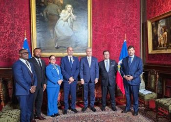 Haïti – Chili : Alix Didier Fils-Aimé s’entretient avec le président élu José Antonio Kast au Palais Cousiño