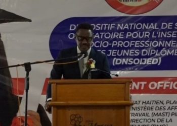 Emploi : le gouvernement lance un dispositif national de stage encadré pour les jeunes diplômés 