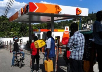 Haïti : « Les prix du carburant restent les mêmes sur le marché », rassure le Secrétaire d’État Patrick Chrispin
