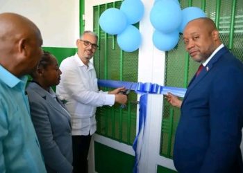 Inauguration d’un laboratoire de biologie moléculaire aux Cayes : le gouvernement Fils-Aimé dote l’Hôpital général d’une nouvelle infrastructure