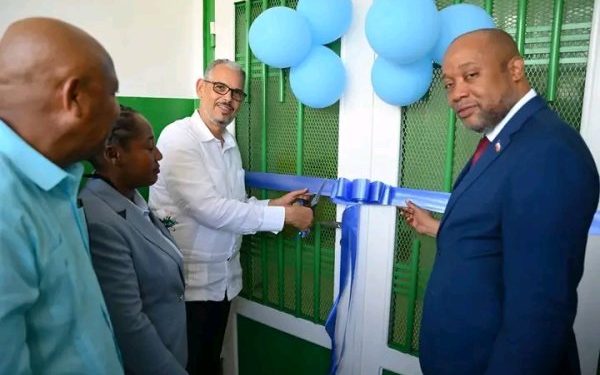 Inauguration d’un laboratoire de biologie moléculaire aux Cayes : le gouvernement Fils-Aimé dote l’Hôpital général d’une nouvelle infrastructure