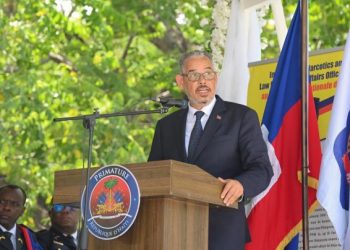 Haïti : Alix Didier Fils-Aimé préside la graduation de 1 192 nouveaux policiers de la PNH