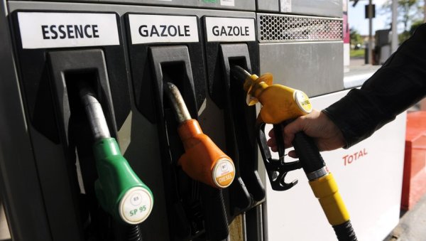 Produits pétroliers : le Gouvernement réduit les prix à la pompe, une première saluée dans le cadre du mécanisme de rotation