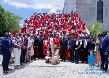 Haïti : le REN célèbre la graduation de 400 jeunes et plaide pour une jeunesse au service de la nation