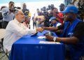 Haïti – Élections : le Premier ministre montre la voie en s&rsquo;inscrivant au registre électoral
