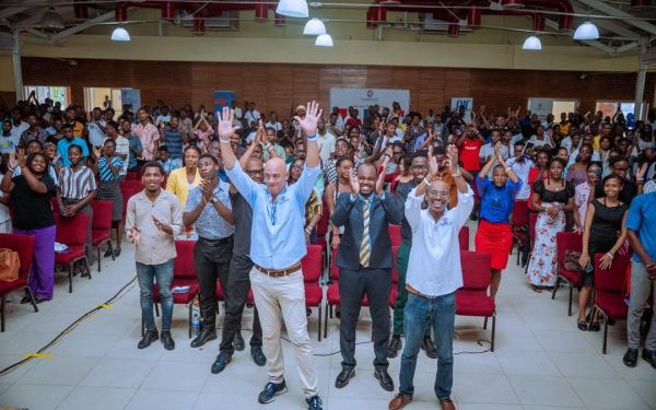 À Jacmel, Olivier Barrau mise sur la jeunesse pour préparer l’avenir d’Haïti
